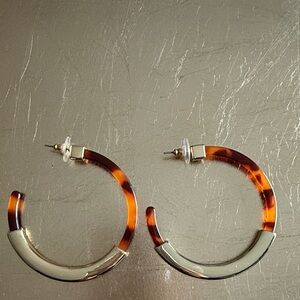 BaubleBar Tortoise and Gold Hoop Earrings